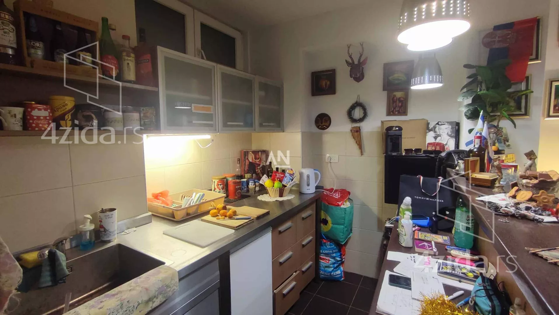 Šestosoban stan | 4zida