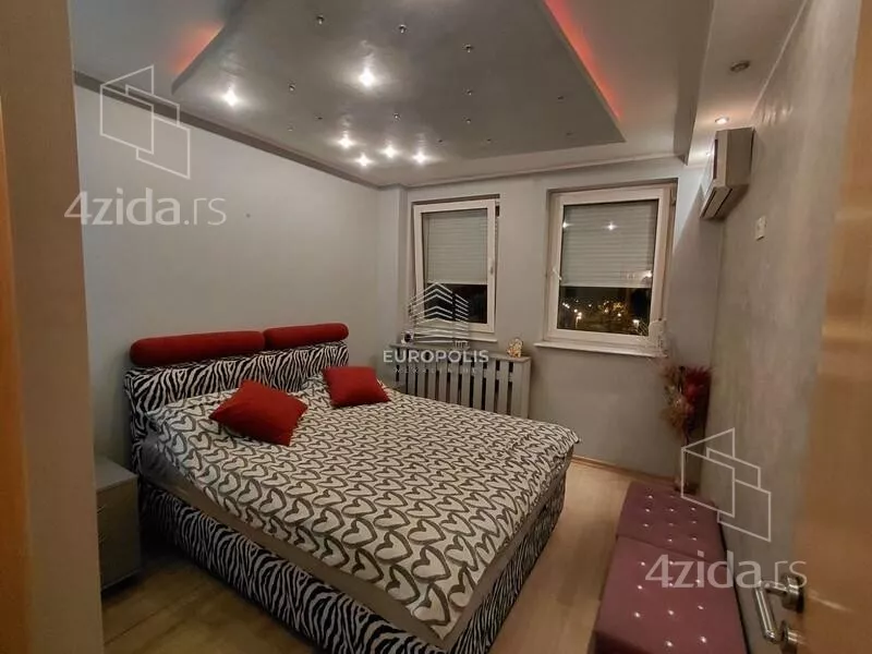 Četvoroiposoban stan | 4zida