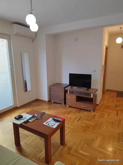 Miodraga Živanova | 4zida.rs