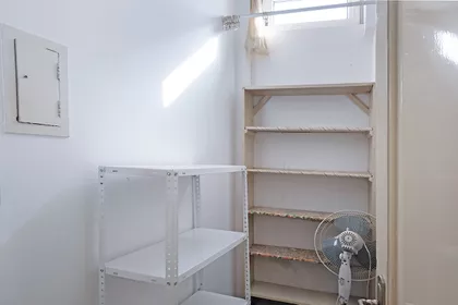 Pravni fakultet - Vračar | 4zida.rs