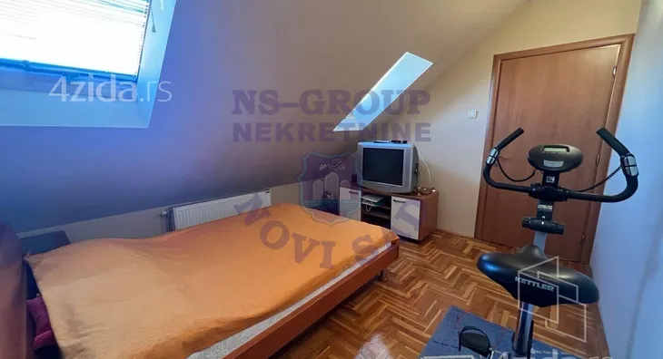 Četvoroiposoban stan | 4zida