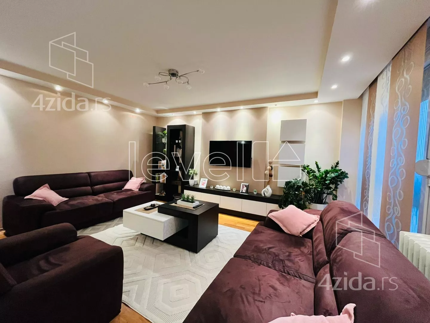 Trosoban stan | 4zida