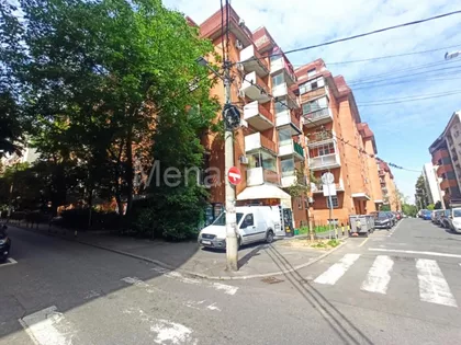 Vukov Spomenik | 4zida.rs