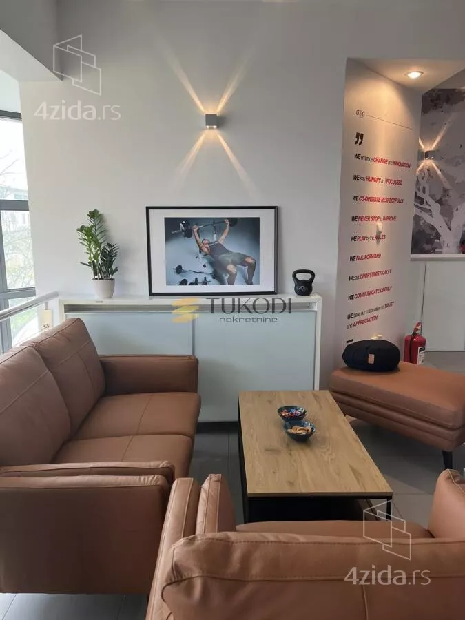 Poslovni prostor | 4zida