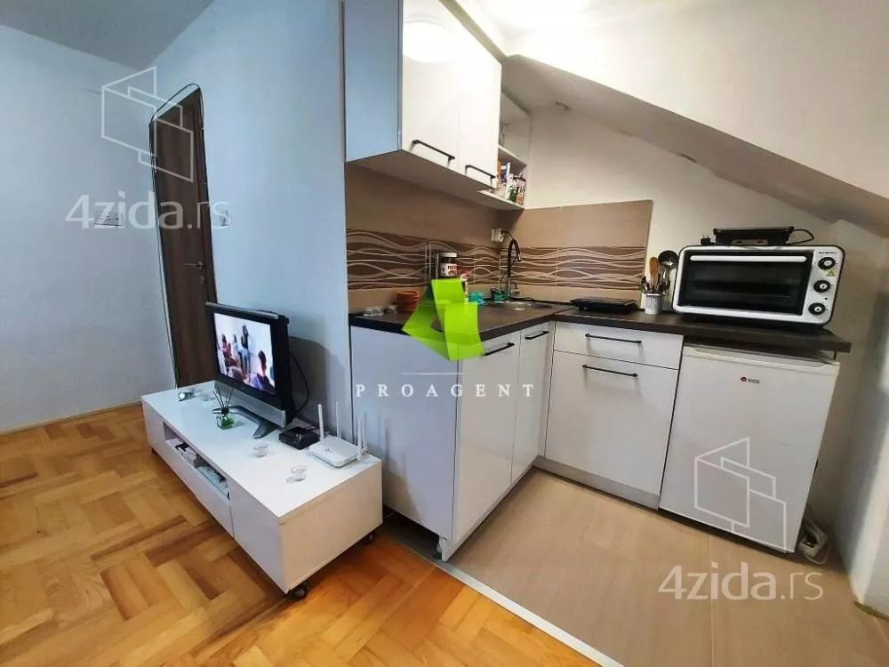 Garsonjera | 4zida