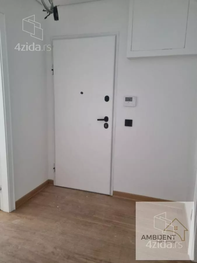 Četvoroiposoban stan | 4zida