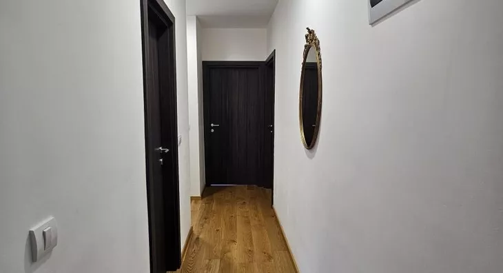 Šestosoban stan | 4zida