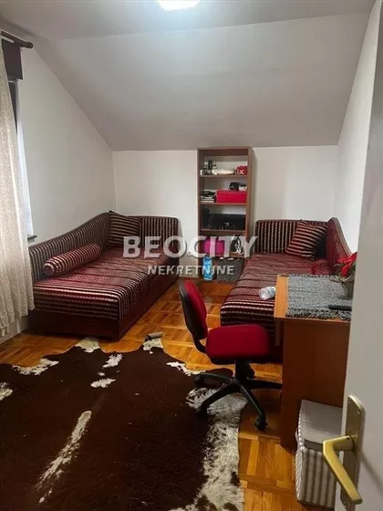 Pavla Papa | 4zida.rs