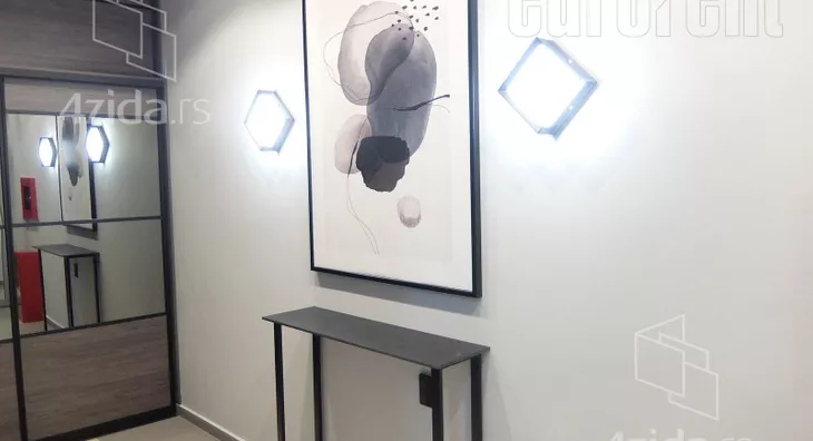 Četvoroiposoban stan | 4zida