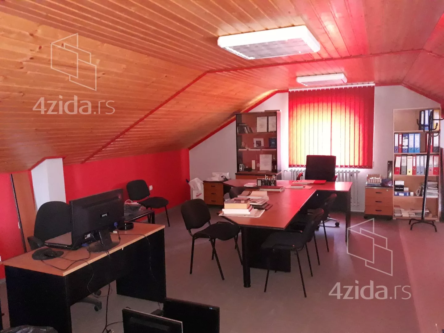 Poslovna zgrada | 4zida