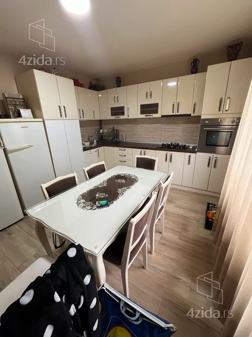 3-etažna kuća | 4zida