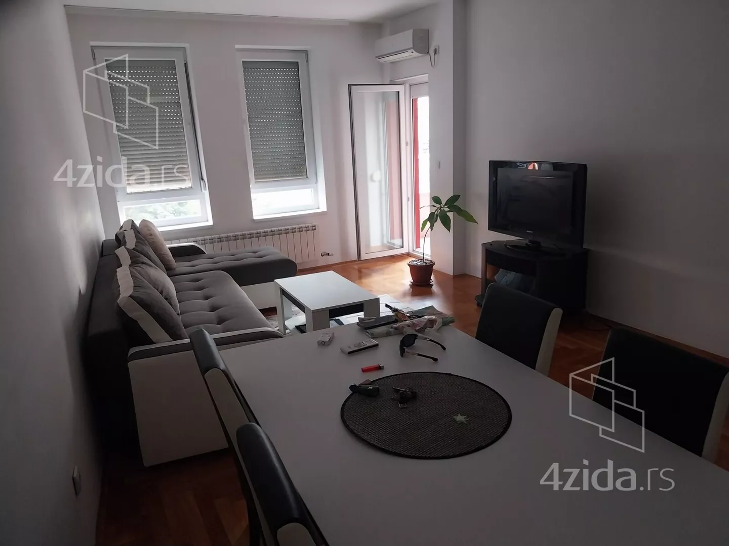 Troiposoban stan | 4zida