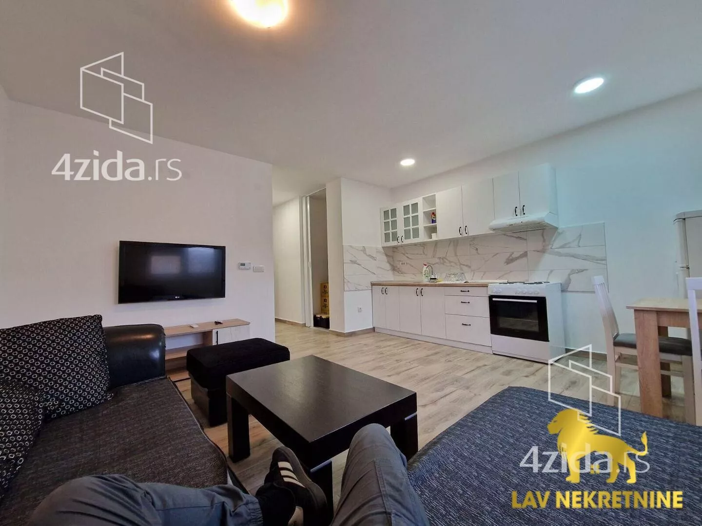 Jednoiposoban stan | 4zida