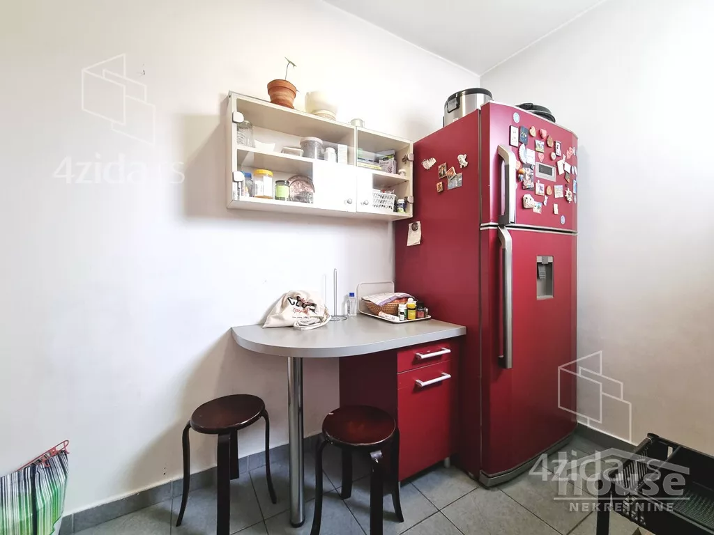 Petosoban stan | 4zida