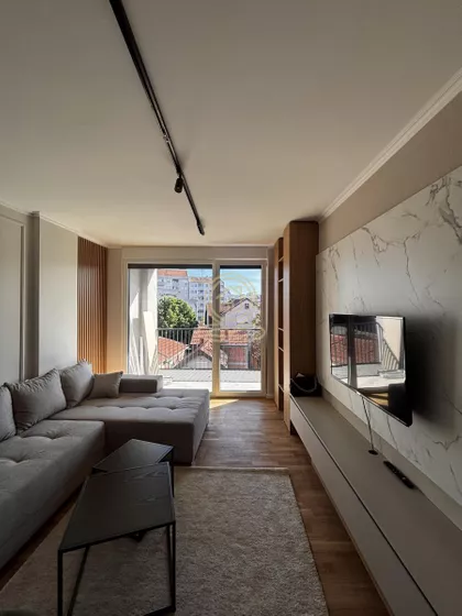 Filozofski Fakultet | 4zida.rs