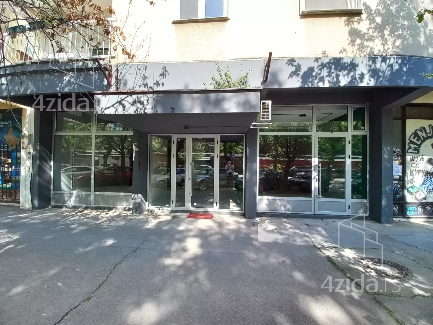 Lokal | 4zida