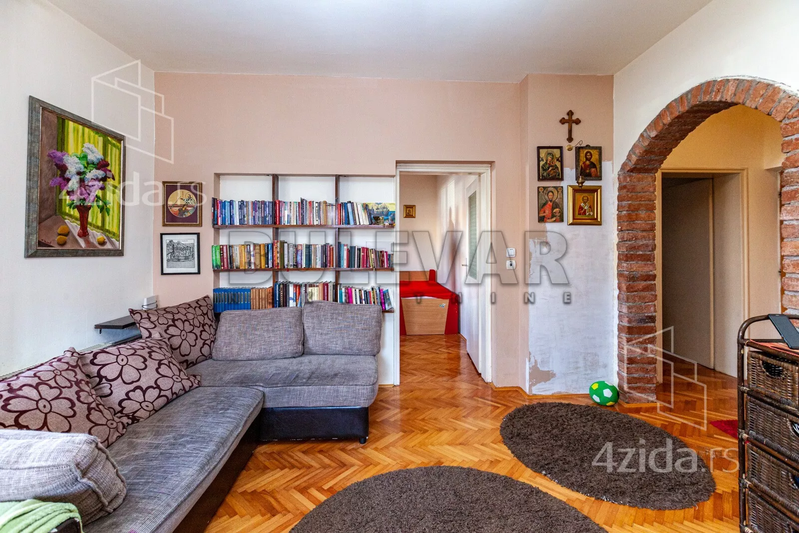 Troiposoban stan | 4zida