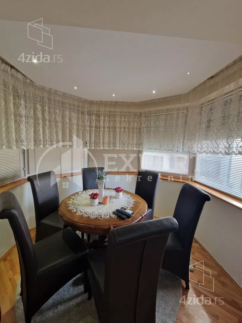 Troiposoban stan | 4zida