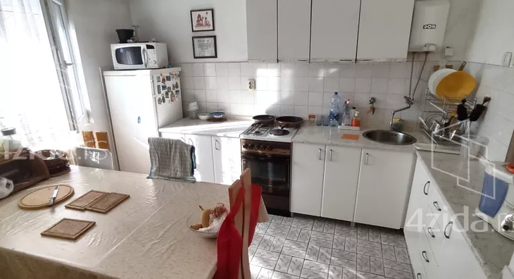 Šestosoban stan | 4zida