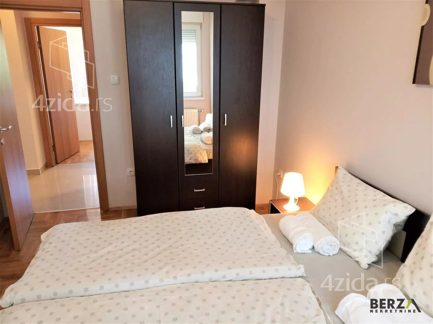 Troiposoban stan | 4zida