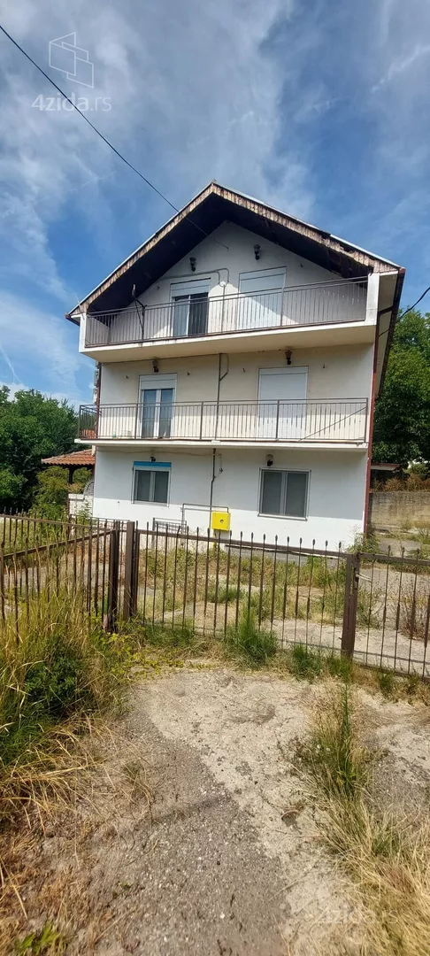 3-etažna kuća | 4zida