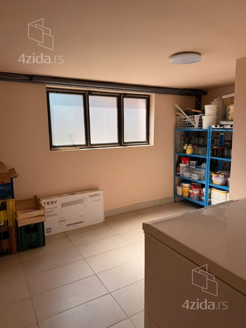 3-etažna kuća | 4zida