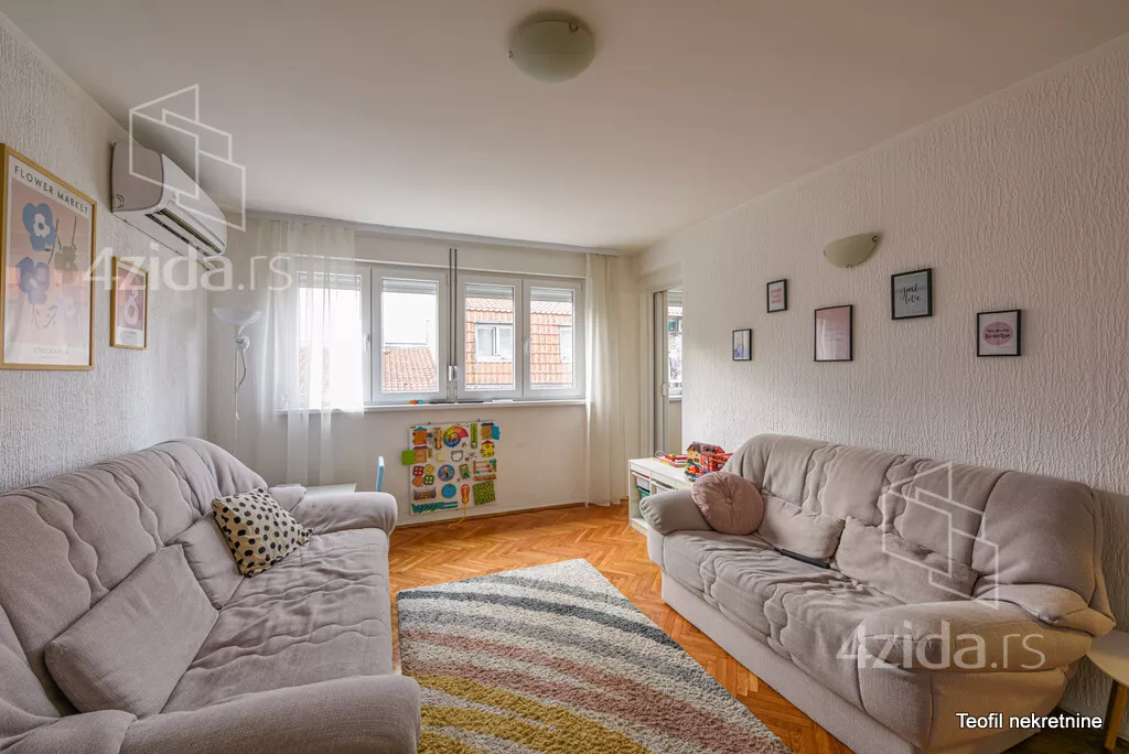 Dvoiposoban stan | 4zida