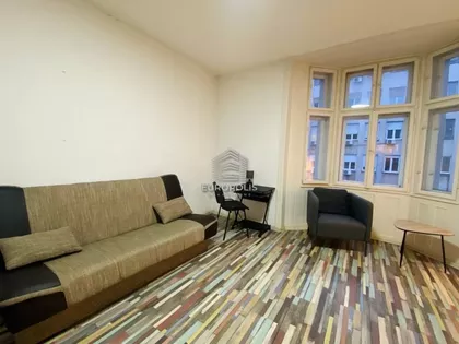 Trg Nikole Pašića | 4zida.rs