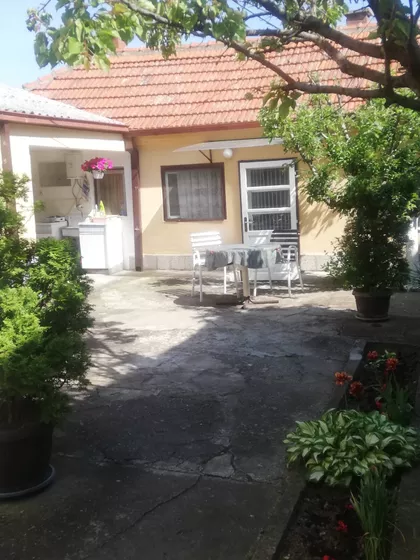 Jedanaesti Oktobar 9 | 4zida.rs