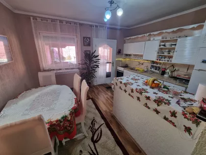 Gradske lokacije | 4zida.rs