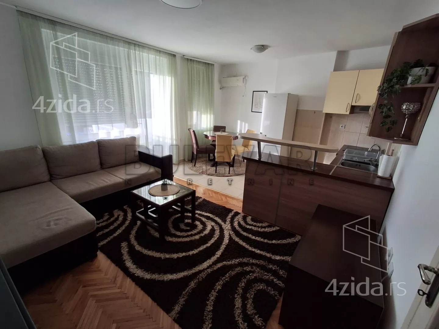 Dvoiposoban stan | 4zida