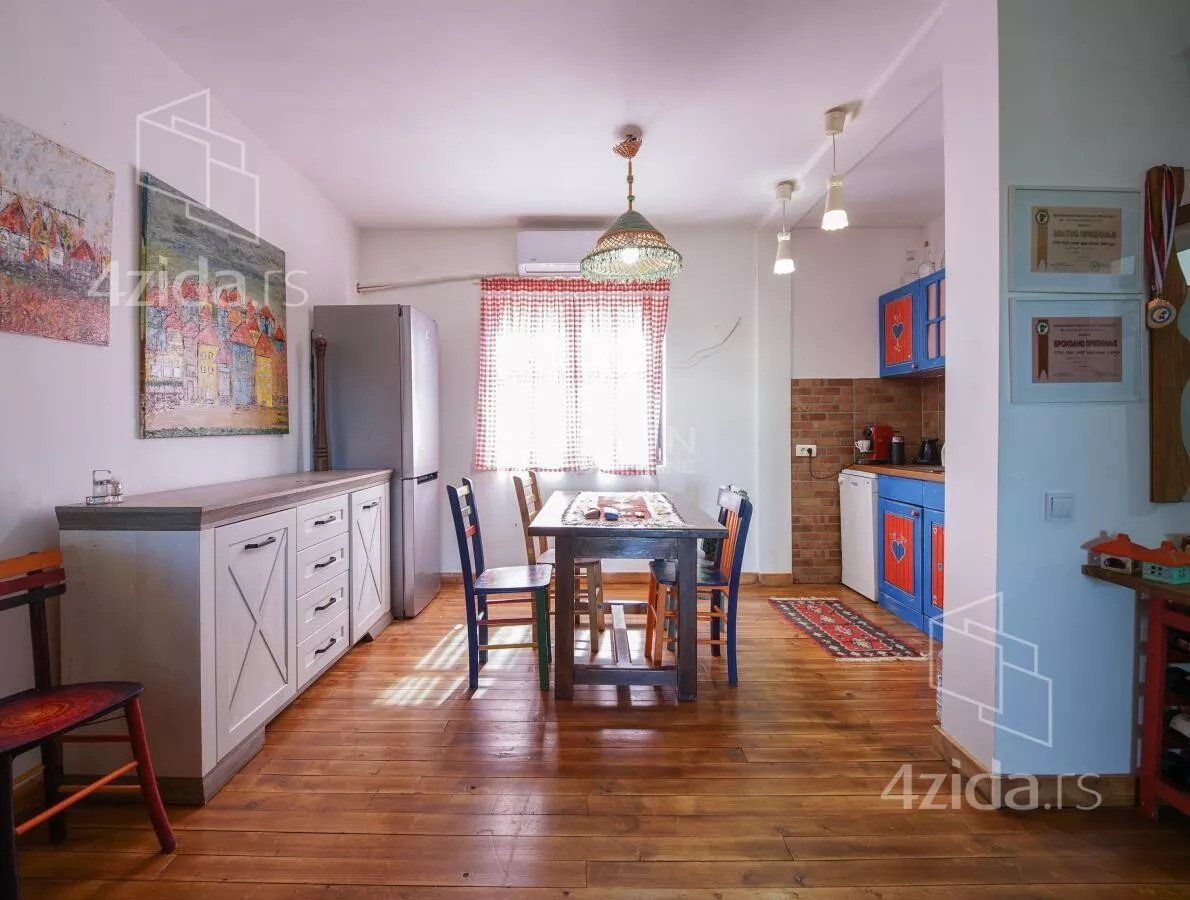 Kuća | 4zida