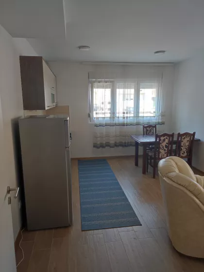 Banatska 18 | 4zida.rs