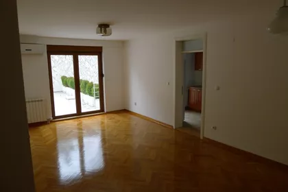 Vojvode Petka 6 | 4zida.rs