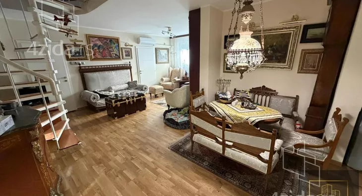 Četvoroiposoban stan | 4zida