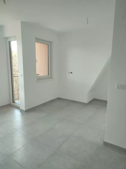 Zmajeva 10 | 4zida.rs