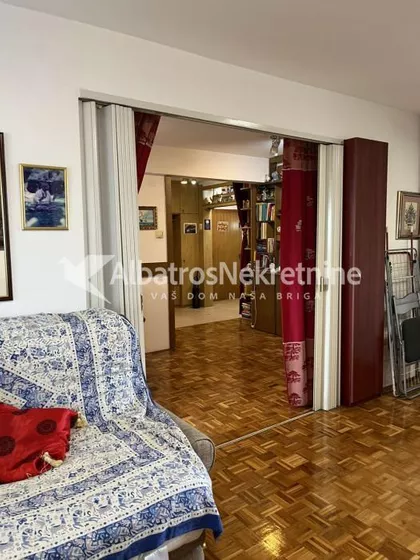 Trgovačka | 4zida.rs