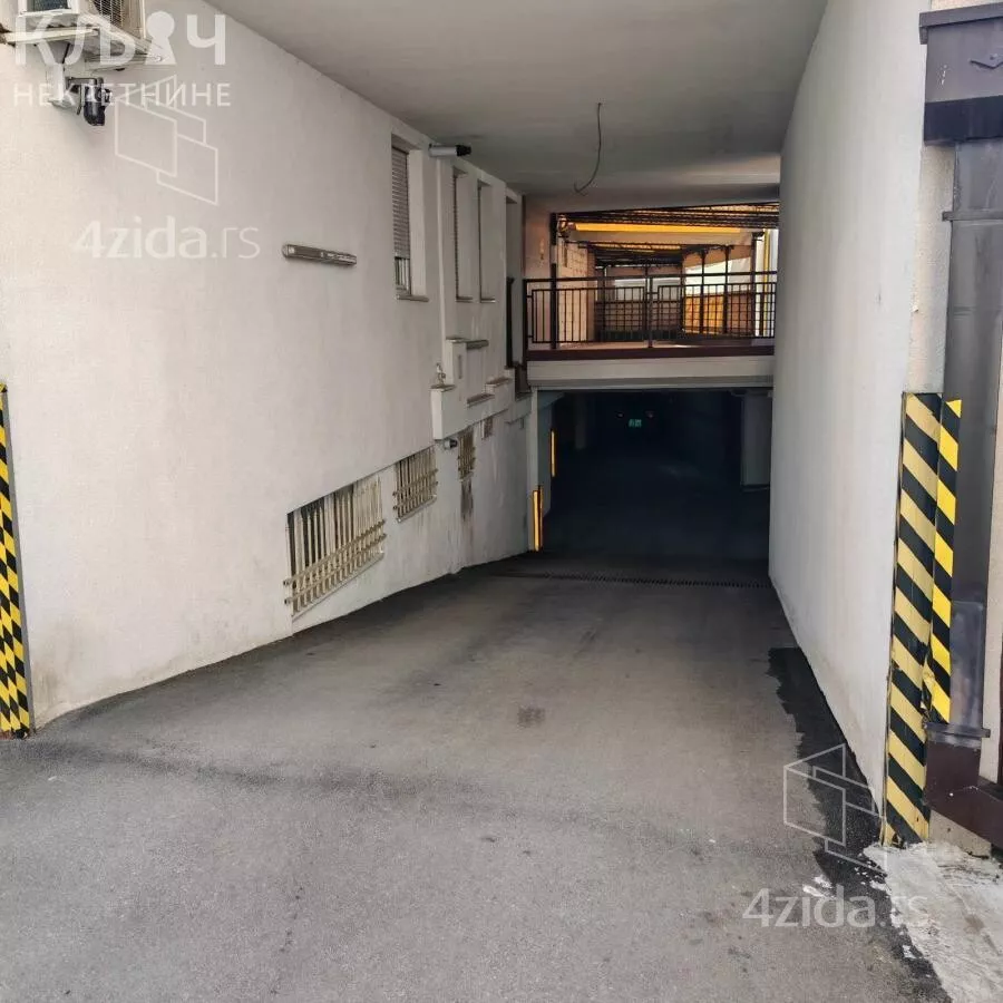 Garaža/Parking | 4zida