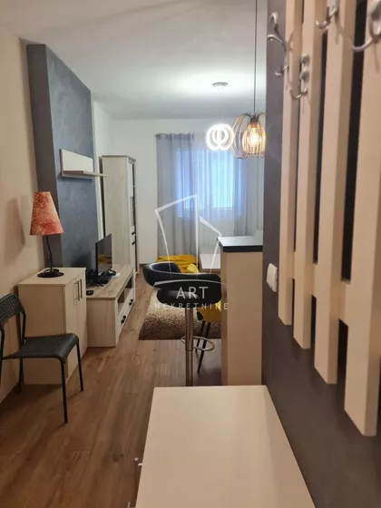 27. Marta | 4zida.rs