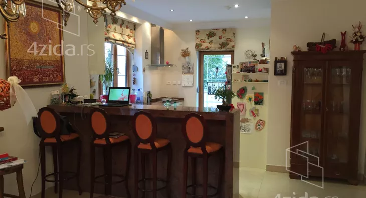 4-etažna kuća | 4zida