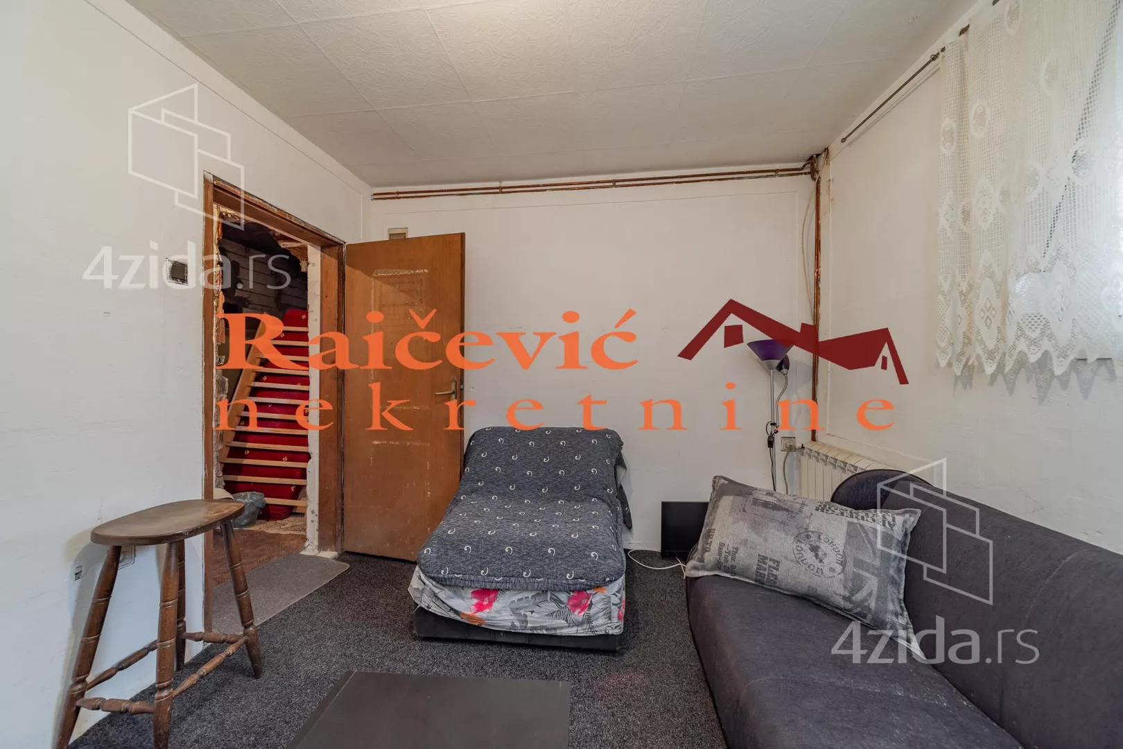 Četvoroiposoban stan | 4zida