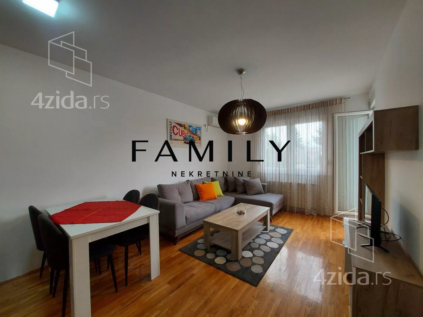 Jednoiposoban stan | 4zida