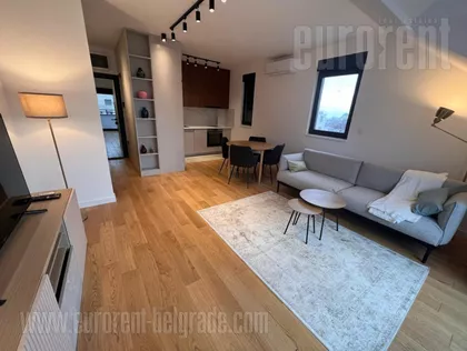 CRVENI KRST | 4zida.rs