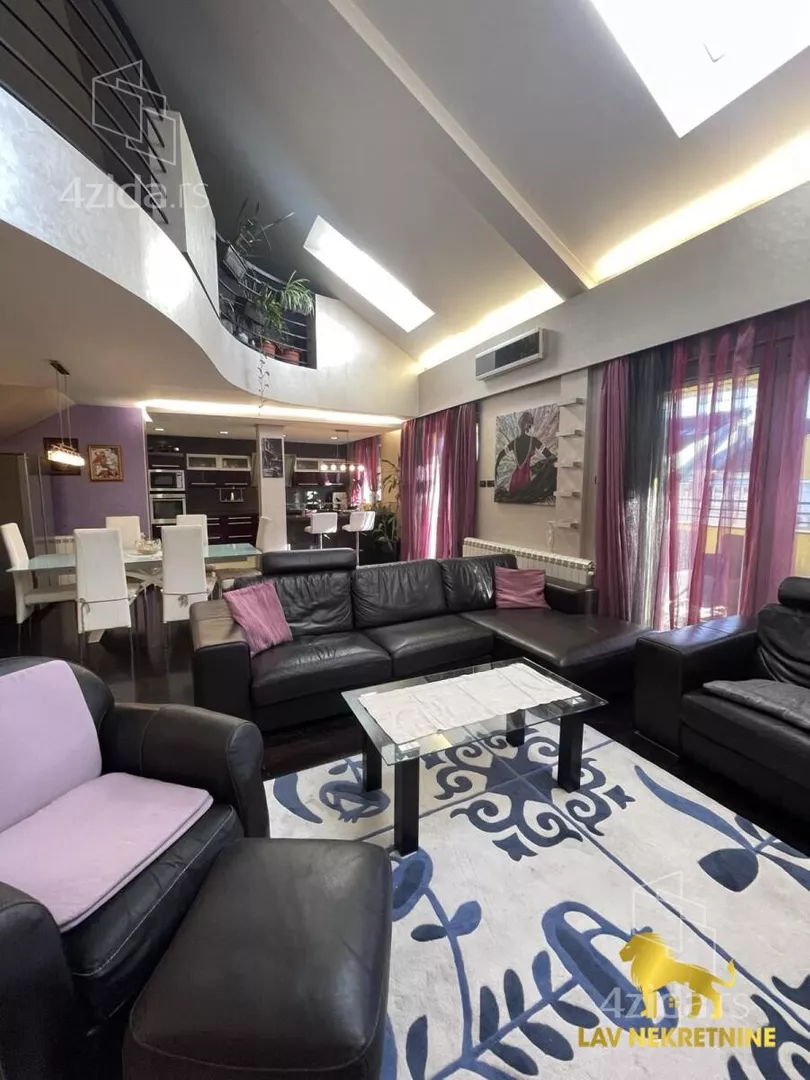 Šestosoban stan | 4zida