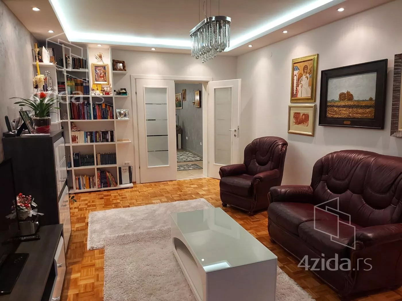 Troiposoban stan | 4zida