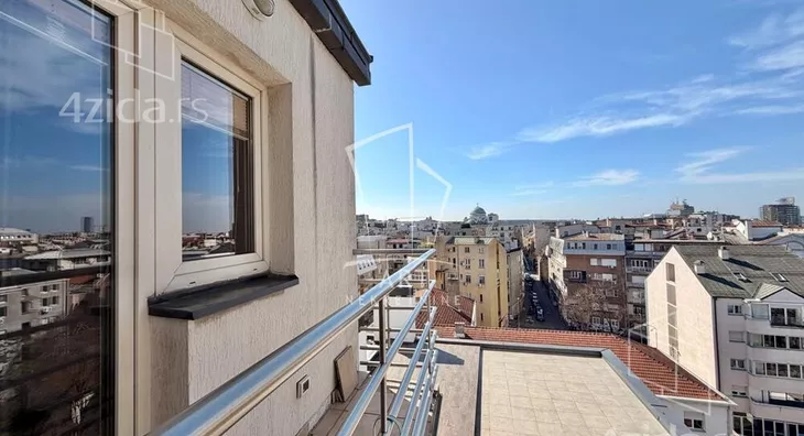 Petosoban stan | 4zida