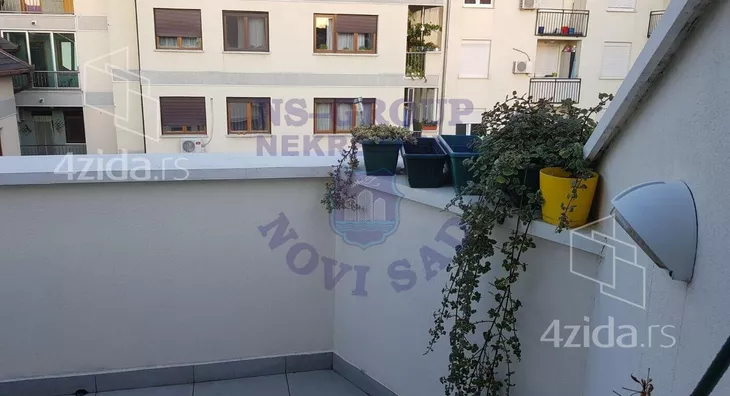 Petosoban stan | 4zida