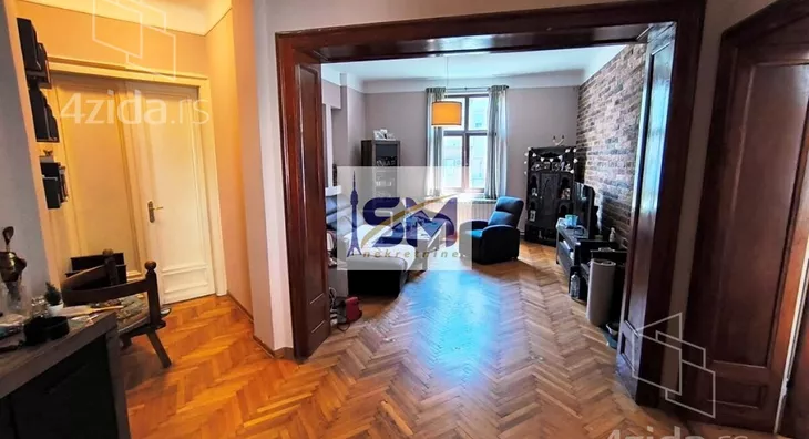 Četvoroiposoban stan | 4zida