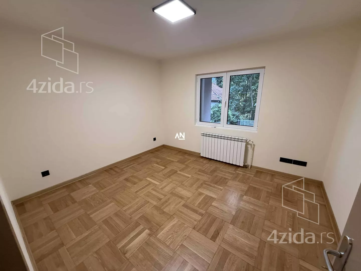 Četvoroiposoban stan | 4zida