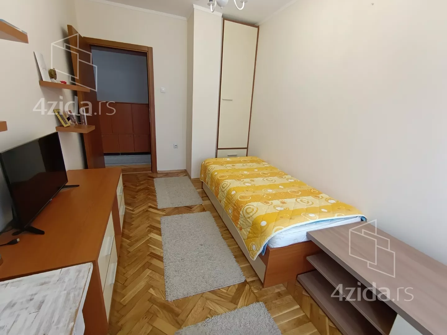 Troiposoban stan | 4zida